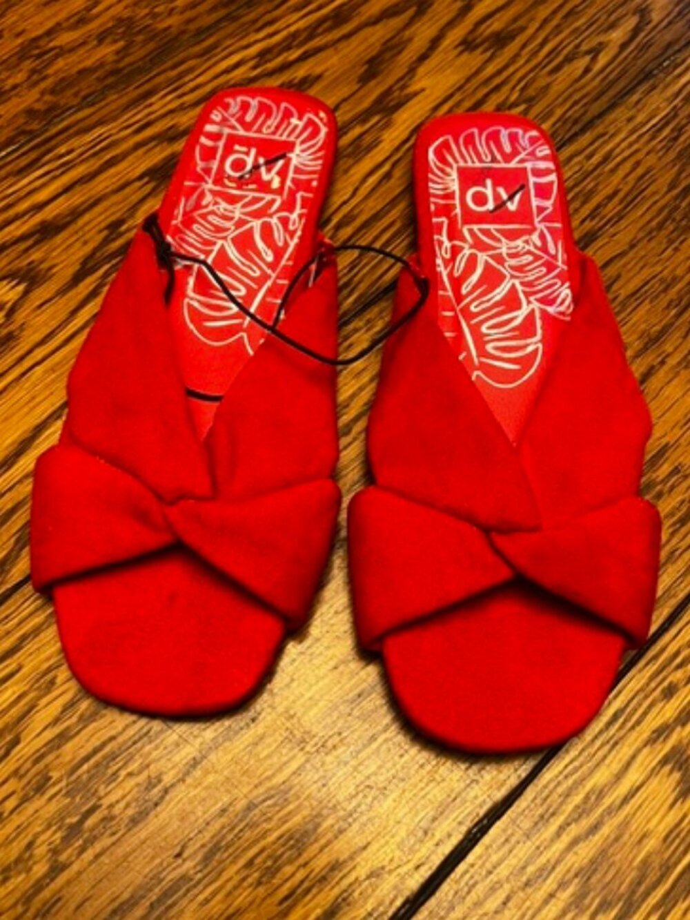 New w/tag Women's DV by Dolce Vita Red Knotted Slide Mules Aize 6.5, Suede like.